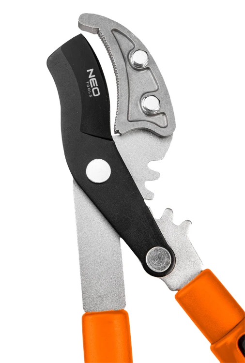 Kowadełkowy sekator do gałęzi 670 mm NEO TOOLS zakres do 42 mm, przekładnia zwiększajaca siłe nacisku o 40%,