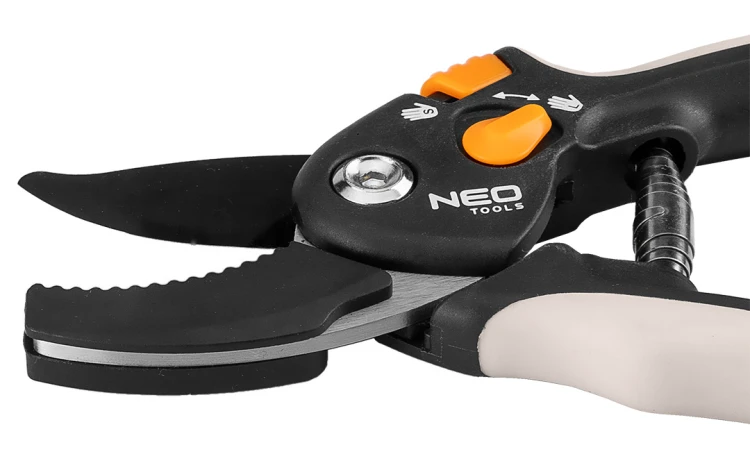 Sekator kowadełkowy NEO TOOLS 200 mm zakres do 18 mm regulowany rozstaw.