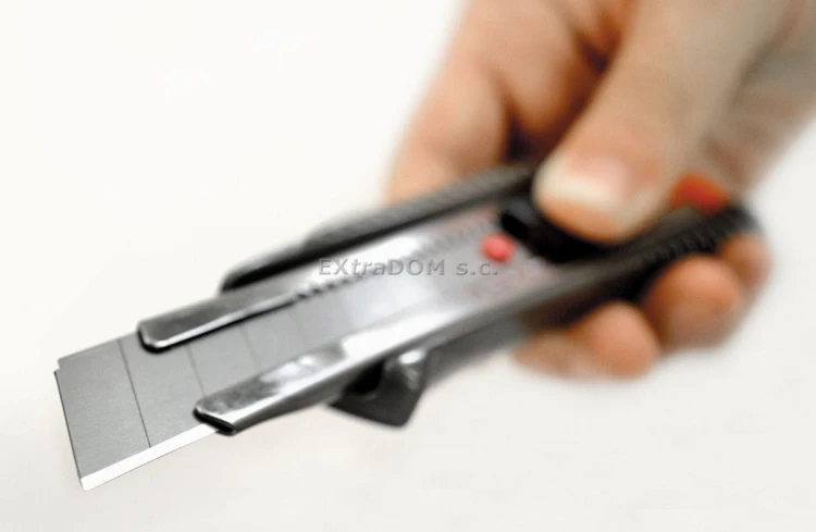 Nóż na ostrza segmentowe 18mm L-500 GRP (SB) NT Cutter 489643