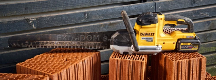 DEWALT pilarka Alligator akumulatorowa XR FlexVolt 54V DCS397T2-QW 2 aku. 6,0Ah, ładowarka i komplet brzeszczotów do do bloczków Poroton Porotherm klasy 12