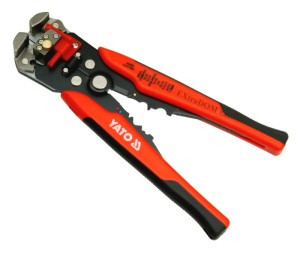 Szczypce do ściągania izolacji YATO z obcinakiem i zaciskarką konektorów