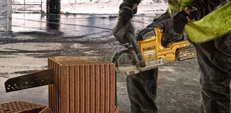 DEWALT pilarka Alligator akumulatorowa XR FlexVolt 54V DCS397T2-QW 2 aku. 6,0Ah, ładowarka i komplet brzeszczotów do do bloczków Poroton Porotherm klasy 12